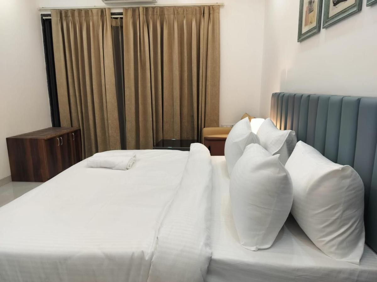 Hotel Elite 32 Avenue - Near Google Building Ґурґаон Екстер'єр фото