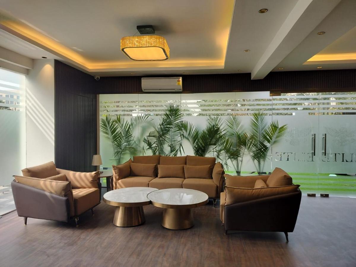 Hotel Elite 32 Avenue - Near Google Building Ґурґаон Екстер'єр фото