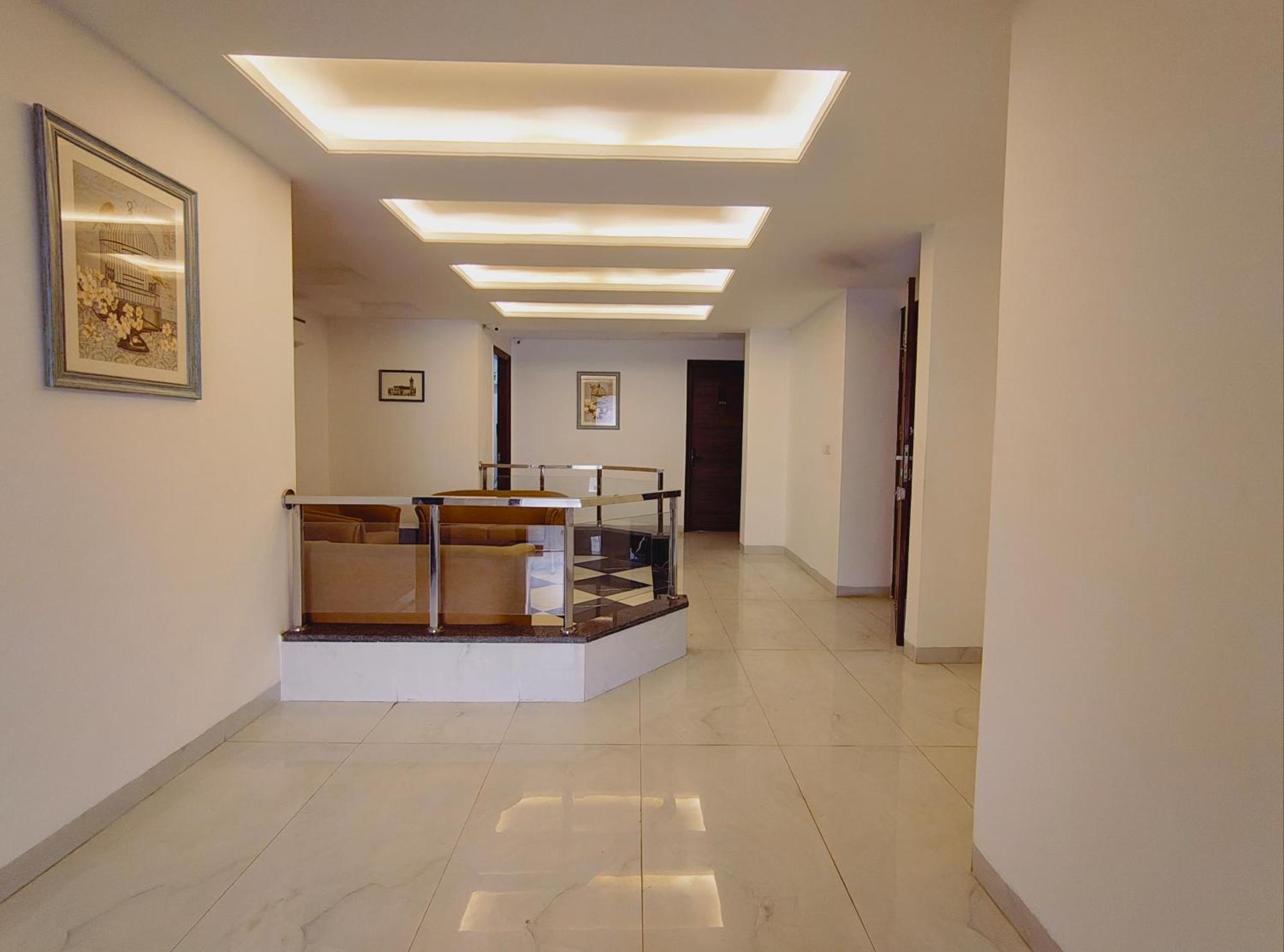Hotel Elite 32 Avenue - Near Google Building Ґурґаон Екстер'єр фото